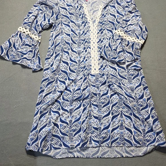 Lilly Pulitzer Blue and White Patterned Dress - Picture 2 of 5